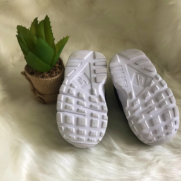 Infant NIKE shoes - Picture 6 of 6